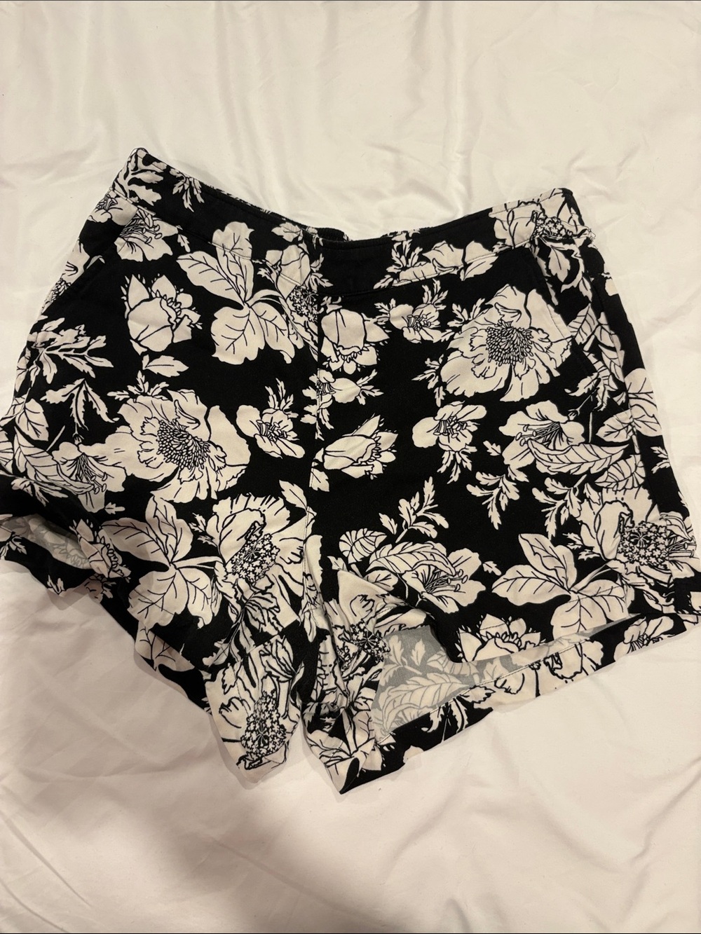 Old Navy Black & White Floral High-Waist Shorts